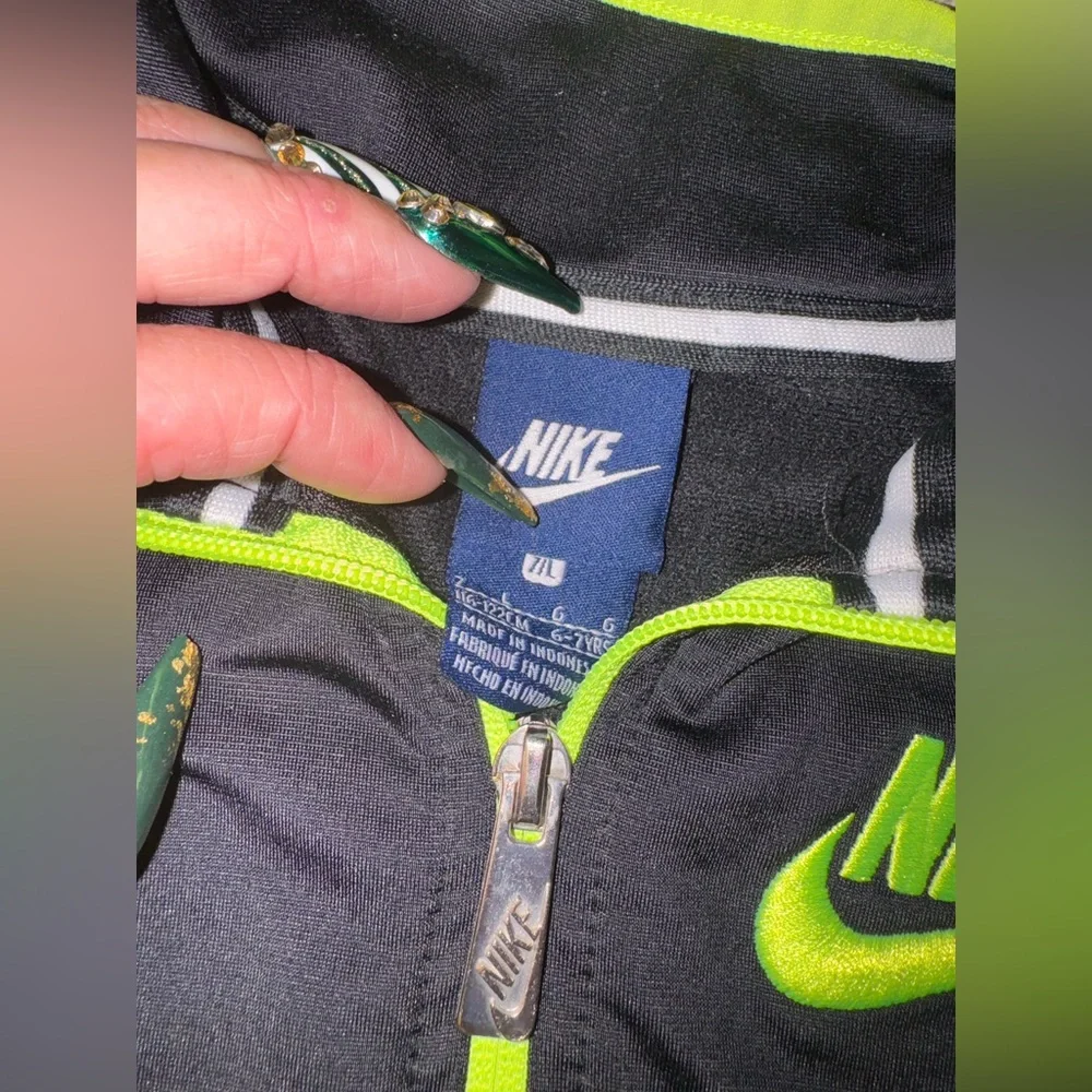 Boys Lightweight Thin Nike Jacket, Black/Gray, Sz 6-7 years